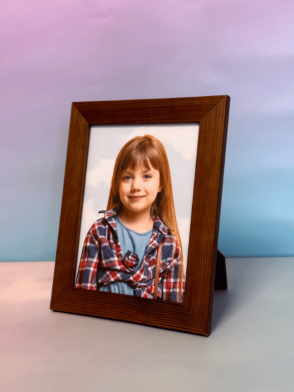 Foto 15x20 cm cu rama de lem lata cu picior